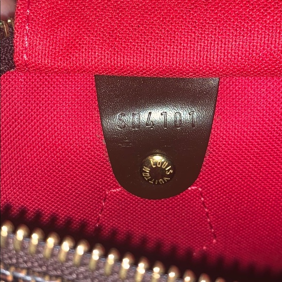 Louis Vuitton Speedy Bag - Picture 12 of 13